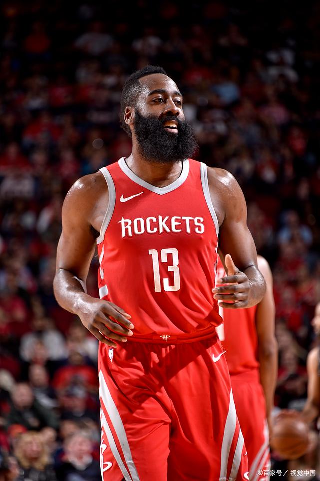 “美耀她力量” 2025上海女子半程马拉松赛开跑