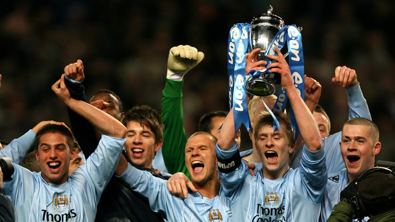 LOL传奇中单官宣退役！连续8年进世界赛，巅峰期把IG打到解散