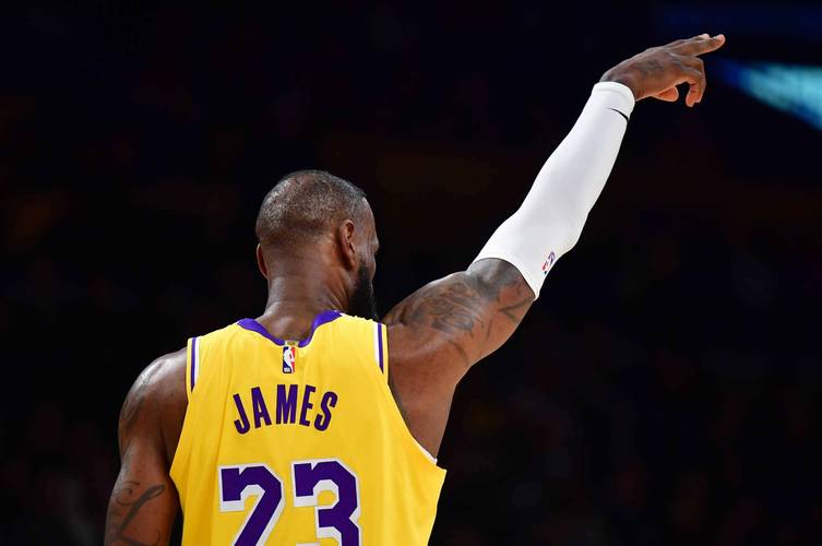 博涅克：莱万是过去二三十年里世界上最好的九号球员