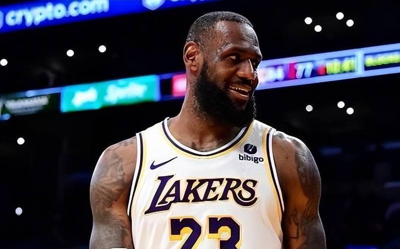 亚洲白色主题游戏新高度：白色白色白白的最新发布