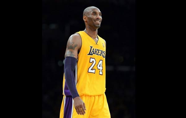 上合组织雪地足球赛 俄罗斯球队与印度球队会师决赛