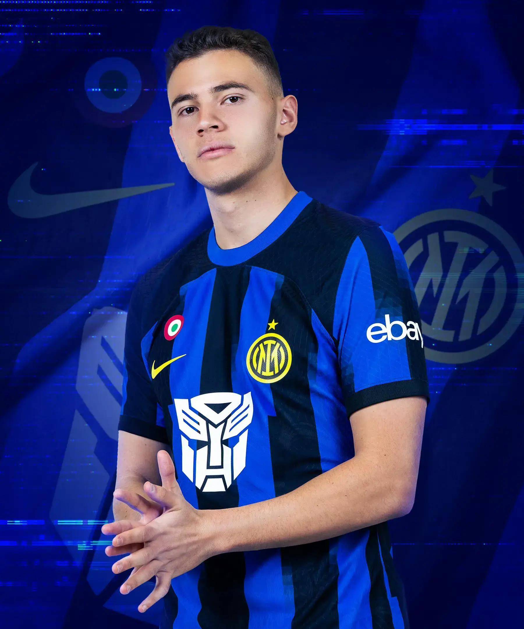 为什么捕手在投球前会用泥土摩搓手套以减少光线反射干扰