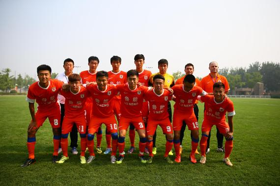 尼克斯逆转大胜送热火8连败：唐斯23+7 哈特本季8次三双队史第一